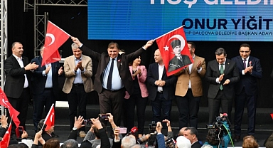 Başkan Tugay'a sahada büyük destek