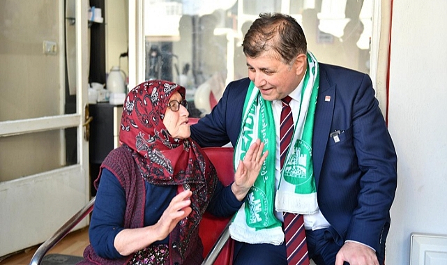 Başkan Tugay'dan Beydağ'a soğuk hava deposu ve greyder sözü