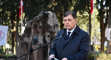 Başkan Tugay'dan Zübeyde Hanım'ın mezarı başında 8 Mart mesajı