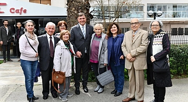 Başkan Tugay'ı duygulandıran buluşma
