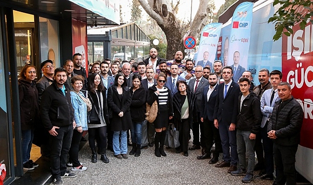 Buca’da miting gibi açılışlar