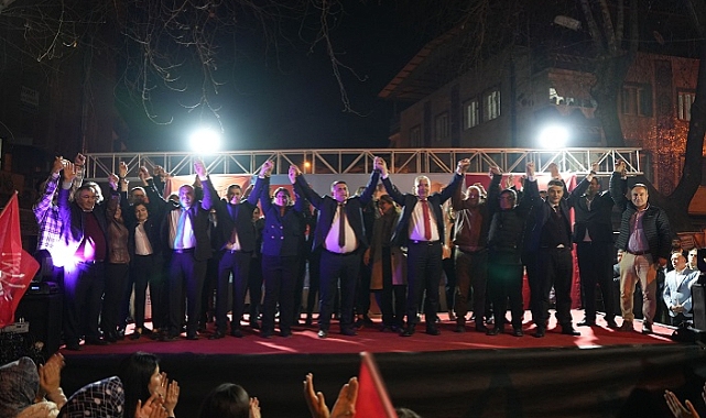 CHP Kemalpaşa’dan Miting Gibi Açılış