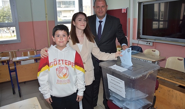 CHP’li Çiçek Oyunu Kullandı