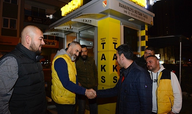 CHP’li Önal, sahuru taksicilerle yaptı