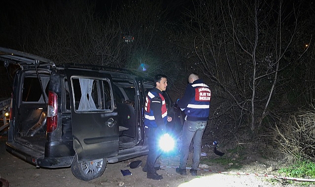 Denizli'de şarampole düşen hafif ticari aracın sürücüsü öldü