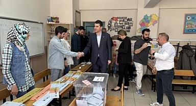 DP Genel Başkanı Uysal, oyunu Afyonkarahisar'da kullandı