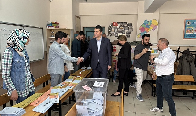DP Genel Başkanı Uysal, oyunu Afyonkarahisar'da kullandı