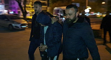 Evinde ölü bulundu