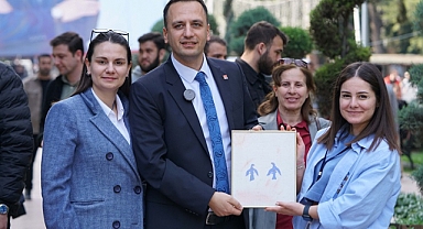 Genç aday, gençlerle festivalde buluştu