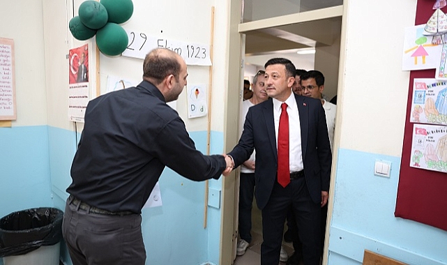 Hamza Dağ oyunu kullandı, demokrasi mesajı verdi