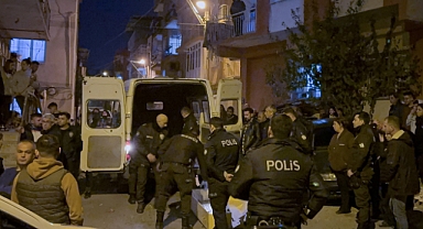 İzmir'de bir kişi eşini öldürdükten sonra intihar etti