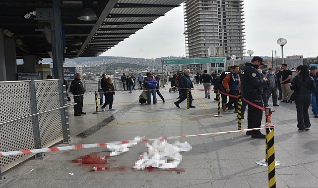 İzmir'de düzenlenen silahlı saldırıda 1 kişi öldü, 2 kişi yaralandı