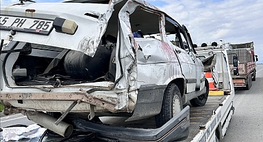 Manisa'da tır ile çarpışan otomobilin sürücüsü öldü