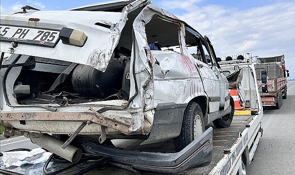 Manisa'da tır ile çarpışan otomobilin sürücüsü öldü