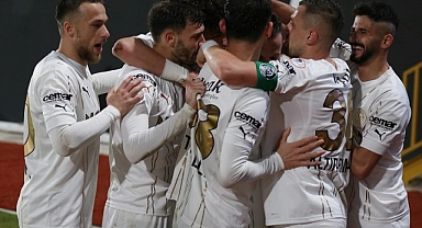 Manisa FK evinde güldü