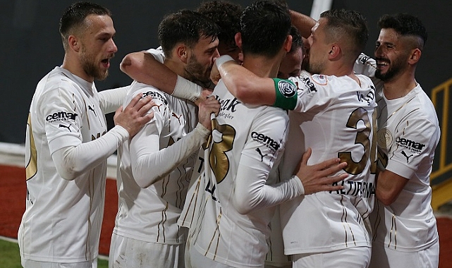 Manisa FK evinde güldü