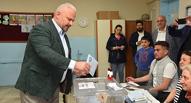 Menemen Belediye Başkanı Aydın Pehlivan, Oyunu Kullandı