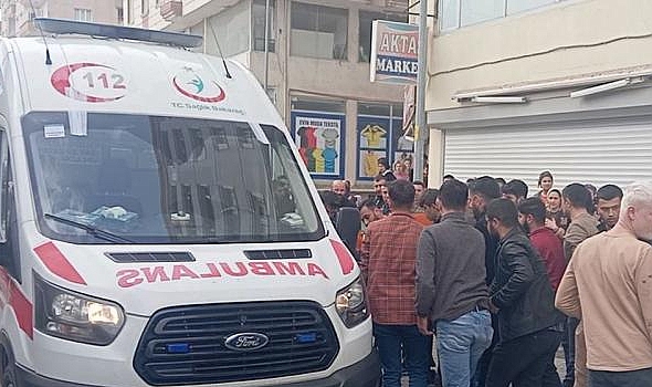 Meslektaşınca bıçaklanan pazarcı genç yaşam mücadelesini kaybetti