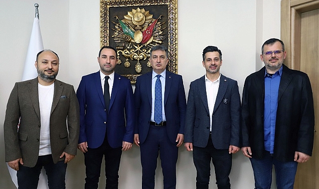 TSYD İzmir Şubesi, Gençlik ve Spor İl Müdürü Murat Eskici&#039;yi ziyaret etti