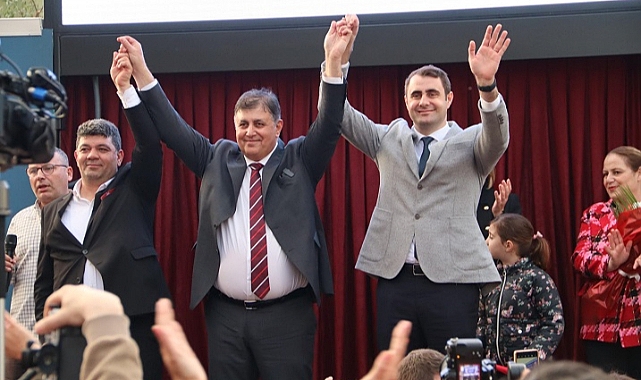 Tugay'dan Aliağa'ya vaat yağmuru