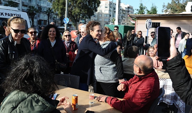 Ünsal sahilde halkla buluştu