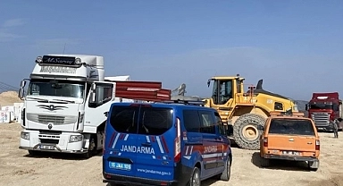 Üzerine mermer bloğu düşen tır sürücüsü öldü