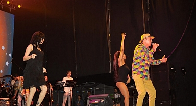 13. Alaçatı Ot Festivali’nde Ayhan Sicimoğlu rüzgarı