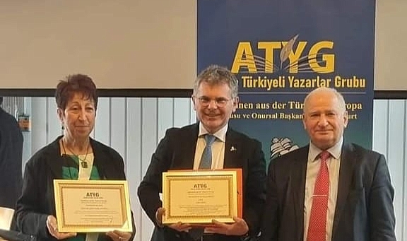 Avrupa Türkiyeli Yazarlar Grubu’ndan Çiğli’ye ödül