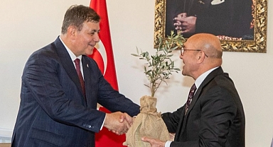 Başkan Cemil Tugay görevi devraldı
