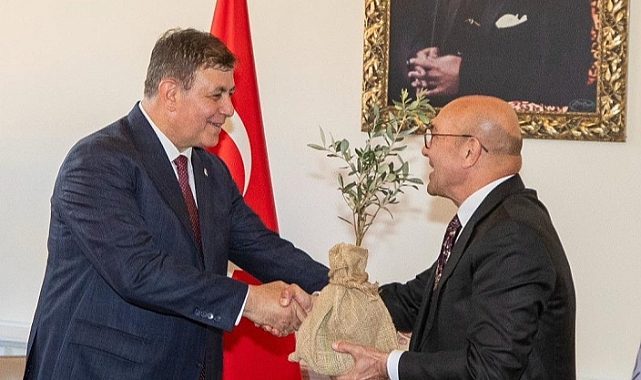 Başkan Cemil Tugay görevi devraldı
