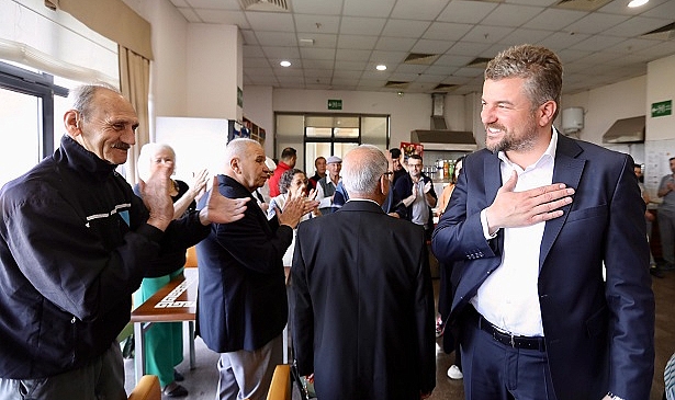 Başkan Görkem Duman'dan Buca'nın çınarlarına bayram ziyareti