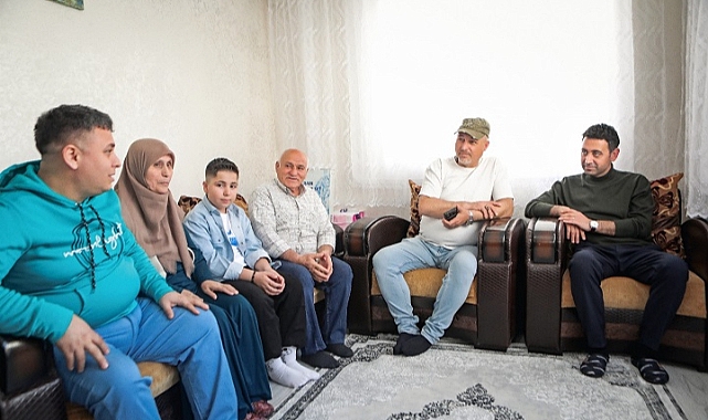 Başkan Önal sözünü tuttu, Bilgi teyzeyle buluştu