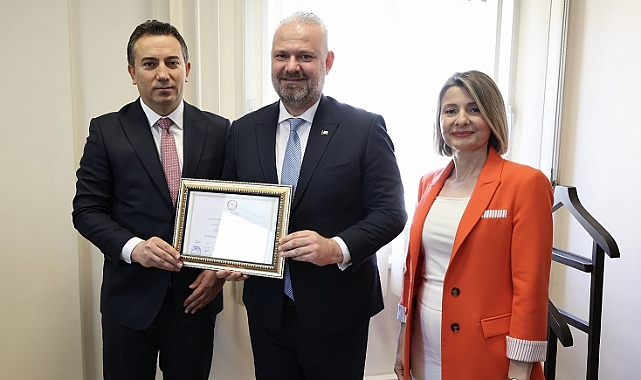 Başkan Pehlivan, mazbatasını aldı