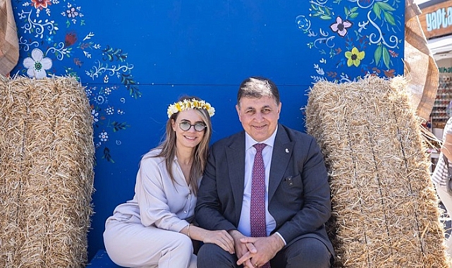 Başkan Tugay, Alaçatı Ot Festivali’nin açılışını yaptı