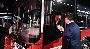 Başkan Tugay bayramlaşmaya sabah 05.00'te ESHOT'da başladı