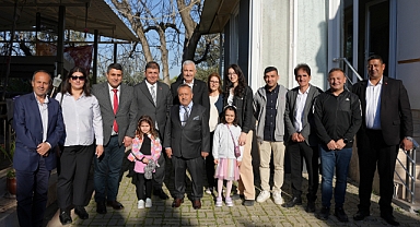 Başkan Tugay Kemalpaşalılar İle Bayramlaştı