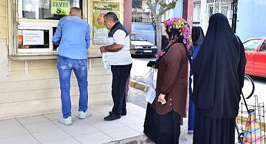 Başkan Tugay sözünü tuttu İzmirli ekmeği yeniden 5 liraya aldı