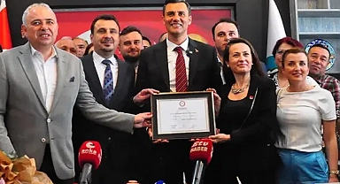 Başkan Zeyrek, mazbatasını aldı
