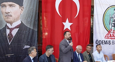 Belediye emekçilerine bayram hediyesi