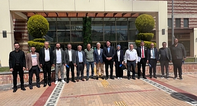 Cumhur İttifakı Kemalpaşa'dan, Belediye Başkanı Türkmen'e tepki