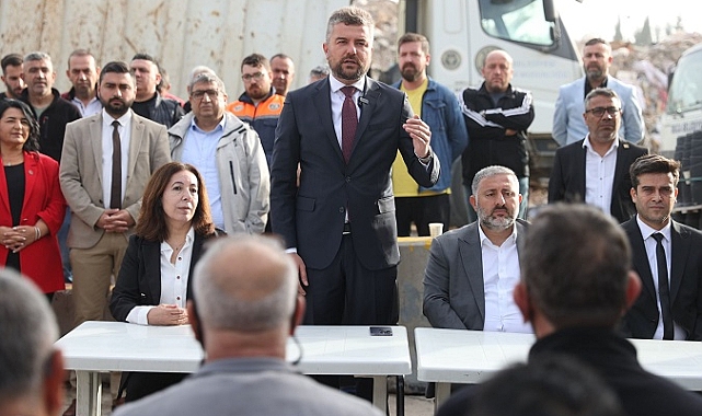Görkem Duman, belediye personeliyle bayramlaştı