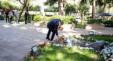 İlk ziyaret Zübeyde Ana’ya