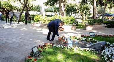 İlk ziyaret Zübeyde Ana’ya