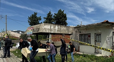 İzmir'de bahçe duvarına çarpan motosikletin sürücüsü öldü