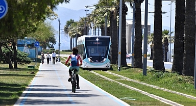 İzmir’in tramvay hatları için araç alım ihalesi yapıldı