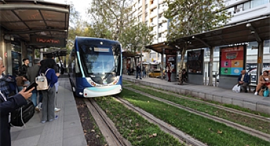 İzmir Metrosu ve Konak Tramvayı’na  Maraton İzmir düzenlemesi