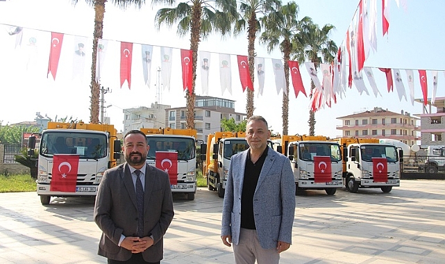Ödemiş Belediyesi’nin temizlik filosuna  5 yeni araç eklendi