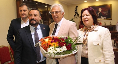 Ödemiş'te Belediye Başkanı seçilen Mustafa Turan, göreve başladı