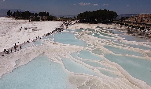 Pamukkale'ye ziyaretçi akını