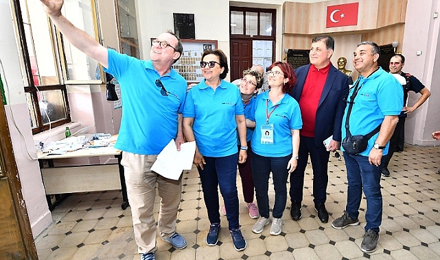 Tugay İzmir Tabip Odası seçimlerinde oyunu kullandı